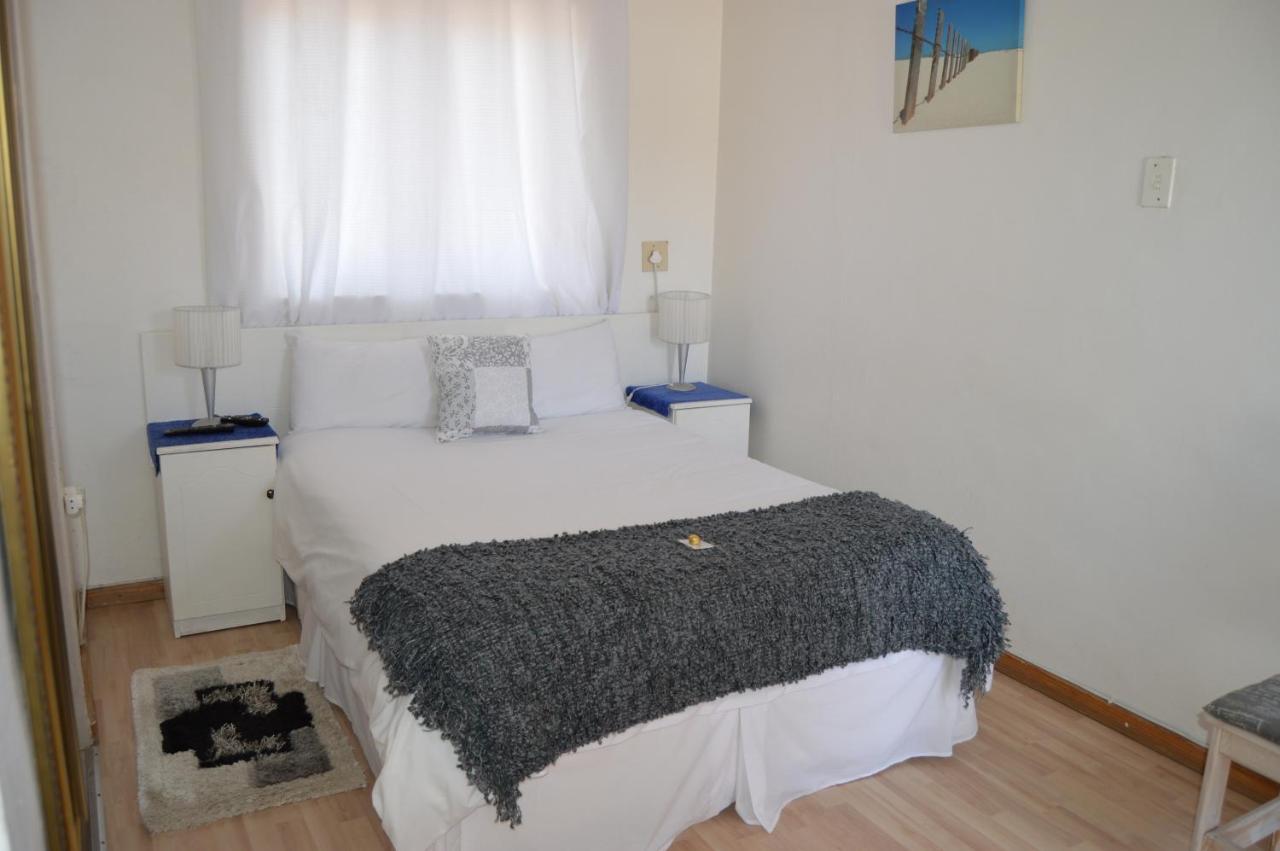 Villelodge Accommodation Luderitz ภายนอก รูปภาพ