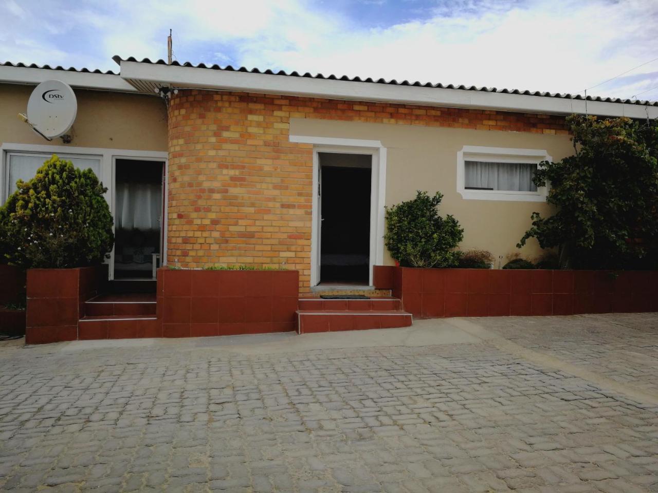 Villelodge Accommodation Luderitz ภายนอก รูปภาพ